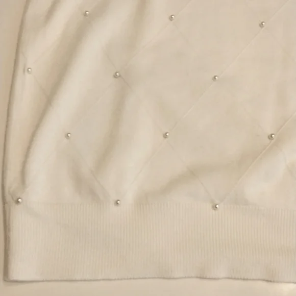 Classic Editions off white sweater with pearl detail - Picture 9 of 9
